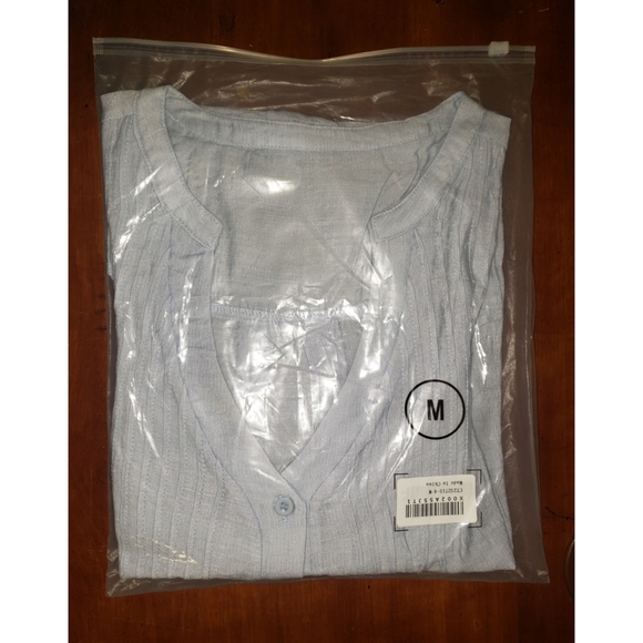 🎊HOST PICK🎊Flowy Bell Sleeve Button Down - Picture 6 of 6